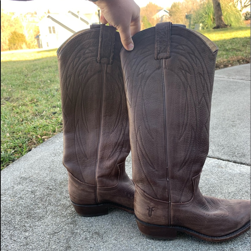 Women’s Frye Boots - Picture 3 of 6